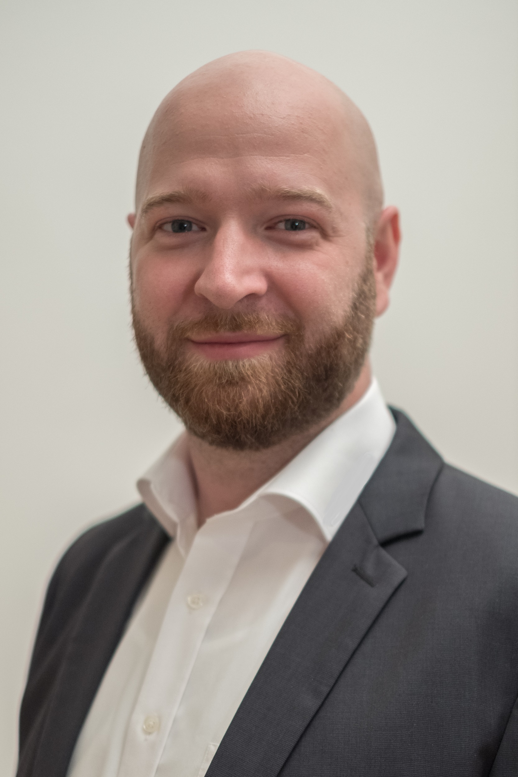 Professional portrait of Florian Ehrenreich